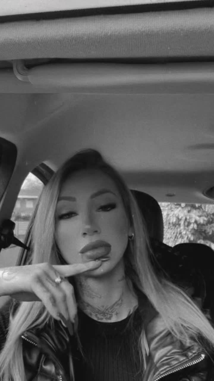 @BADBARBIE🩷