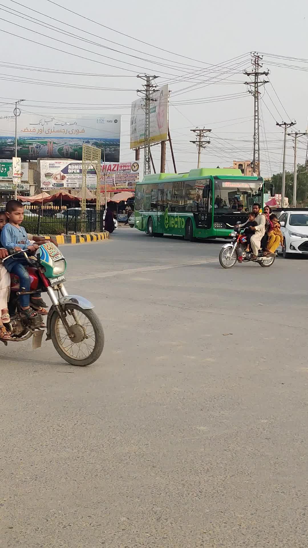@Punjab Green Bus