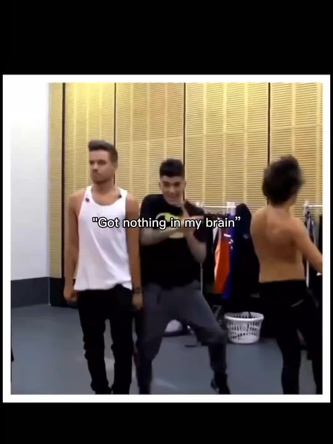 @2twinnyyys_1d