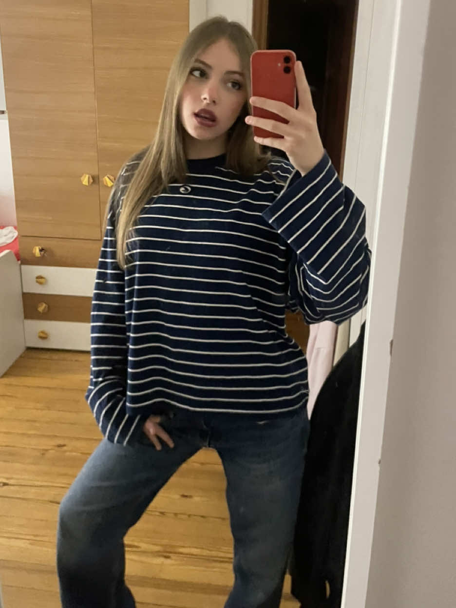 @𝐟𝐥𝐚𝐯𝐢𝐚𝐠𝐨𝐡𝐚𝐫𝐝ꨄ☆