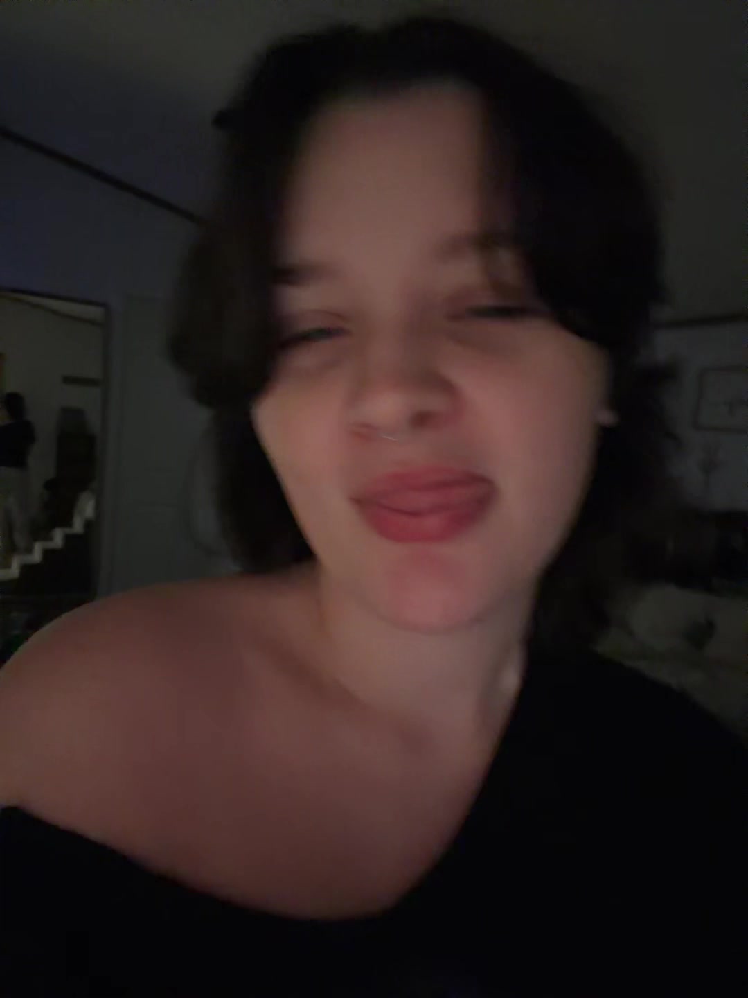 @mo