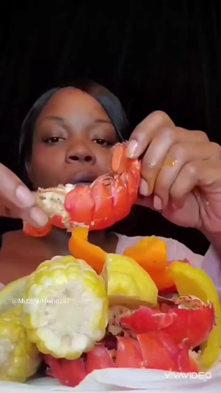 @mizzmukbangz