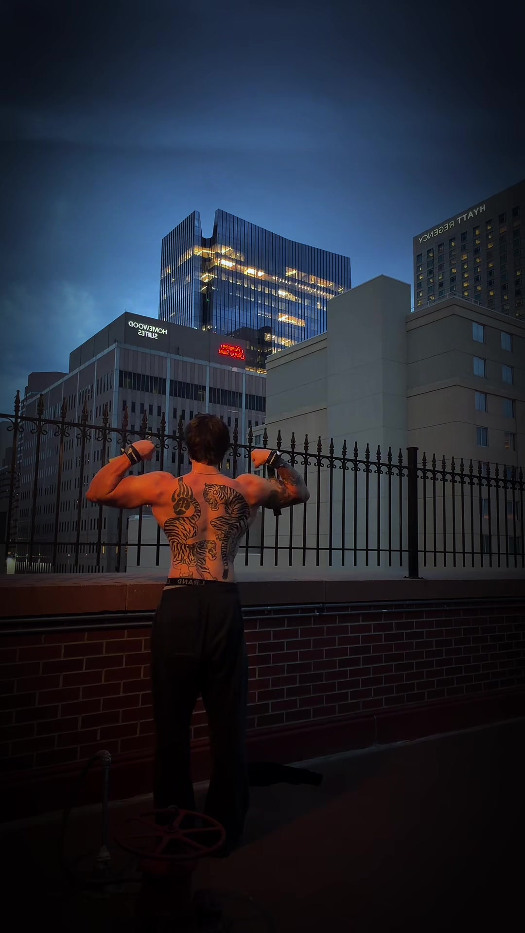 @Lateknightlifts