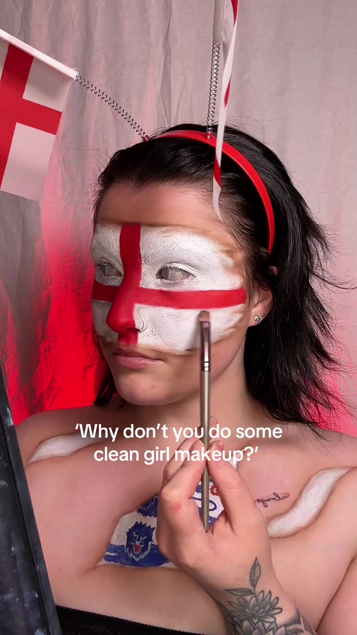 @Makeupby_ESC