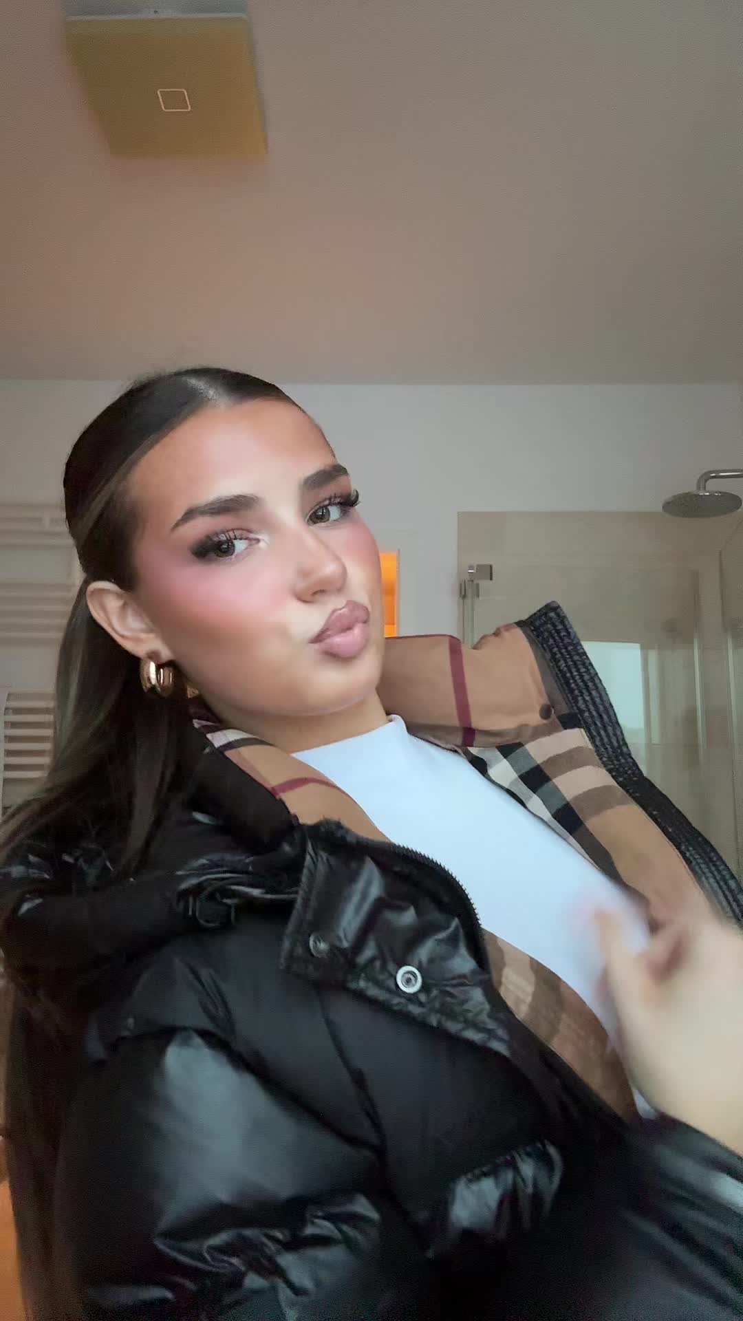 @𝐸𝑚𝑖𝑙𝑖𝑎