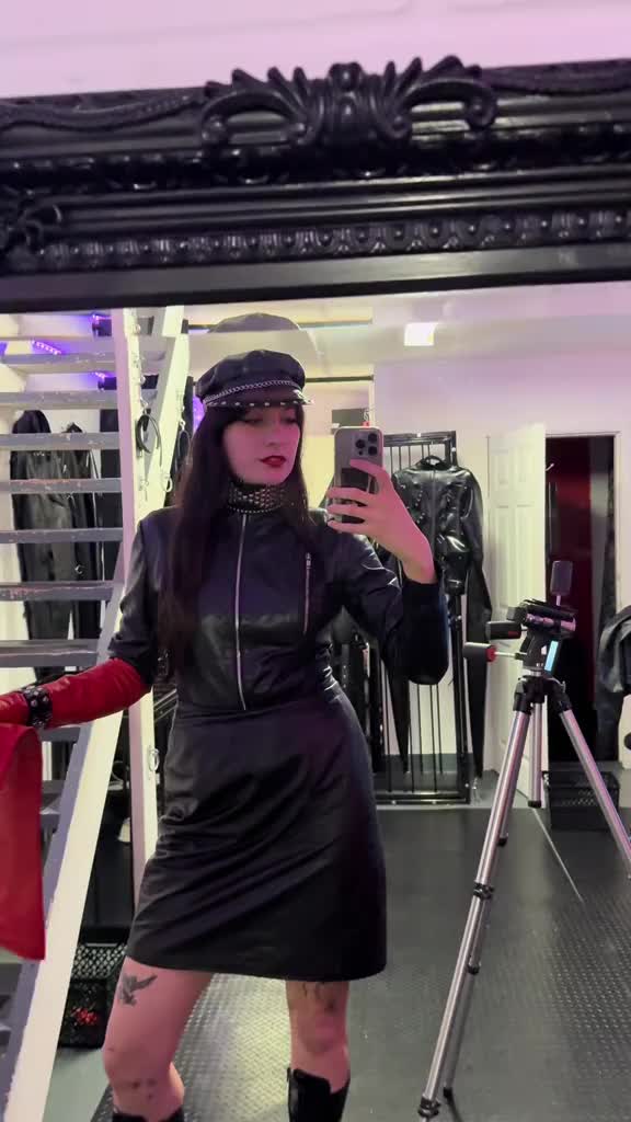 @Goddess latex
