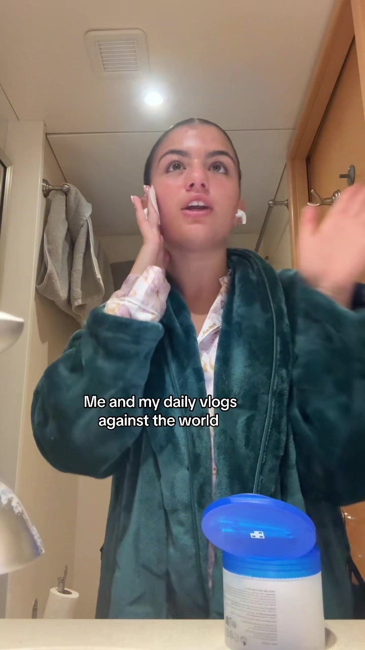 @💅🏼💋👄💄✨