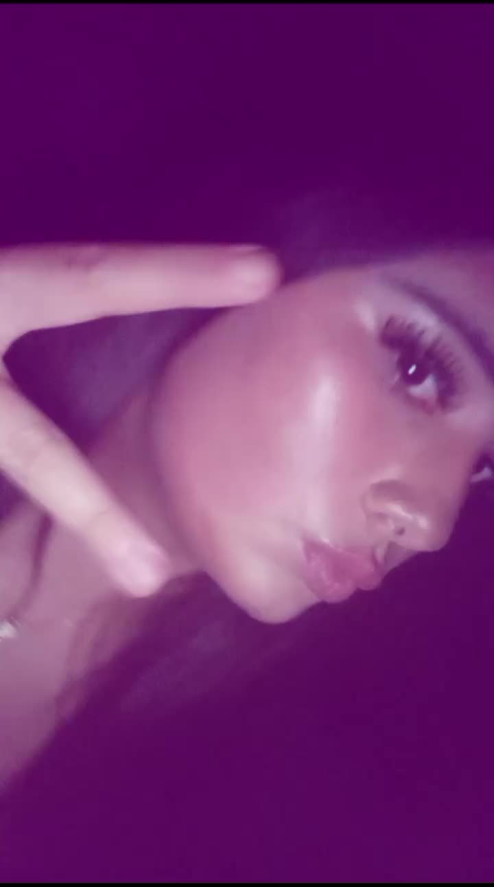 @😭💅