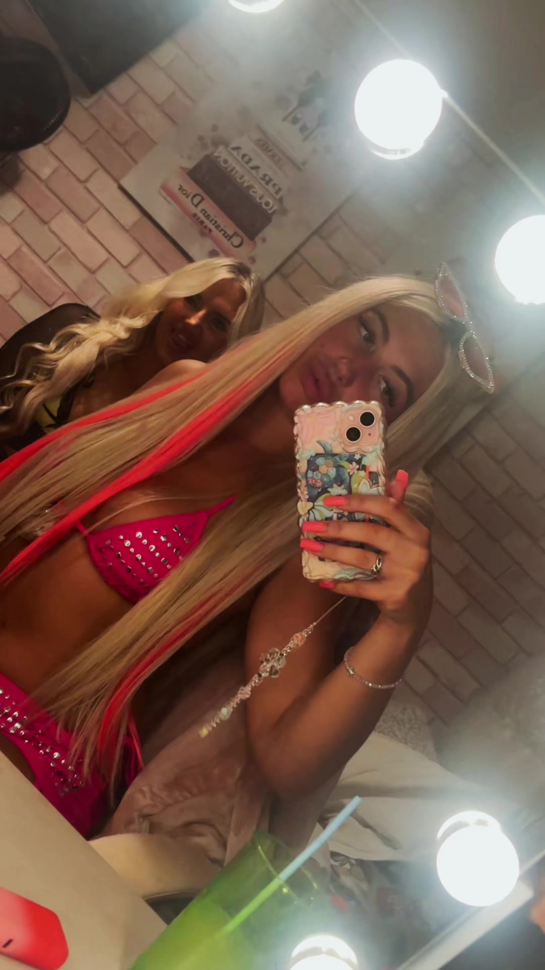 @caitlynchloedunlop