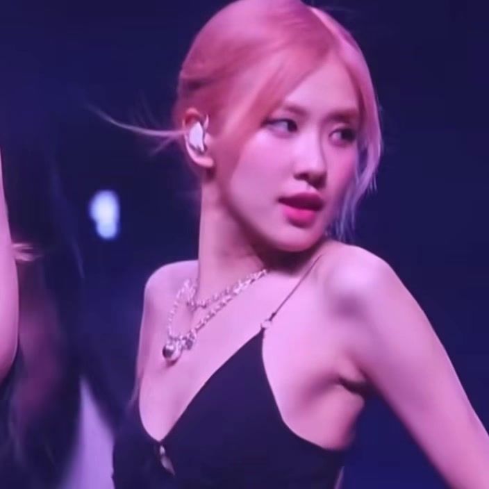 @BLACKPINK fanpage