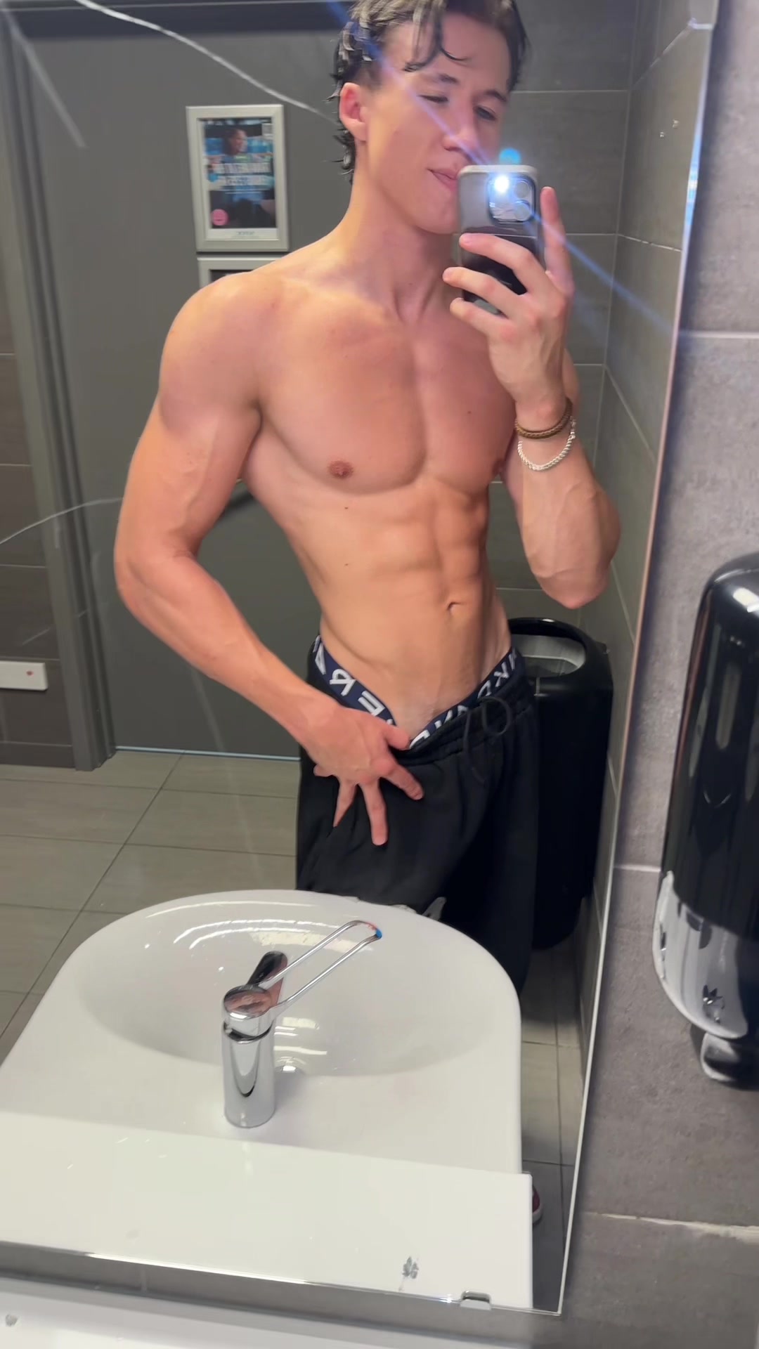 @lennonjarl