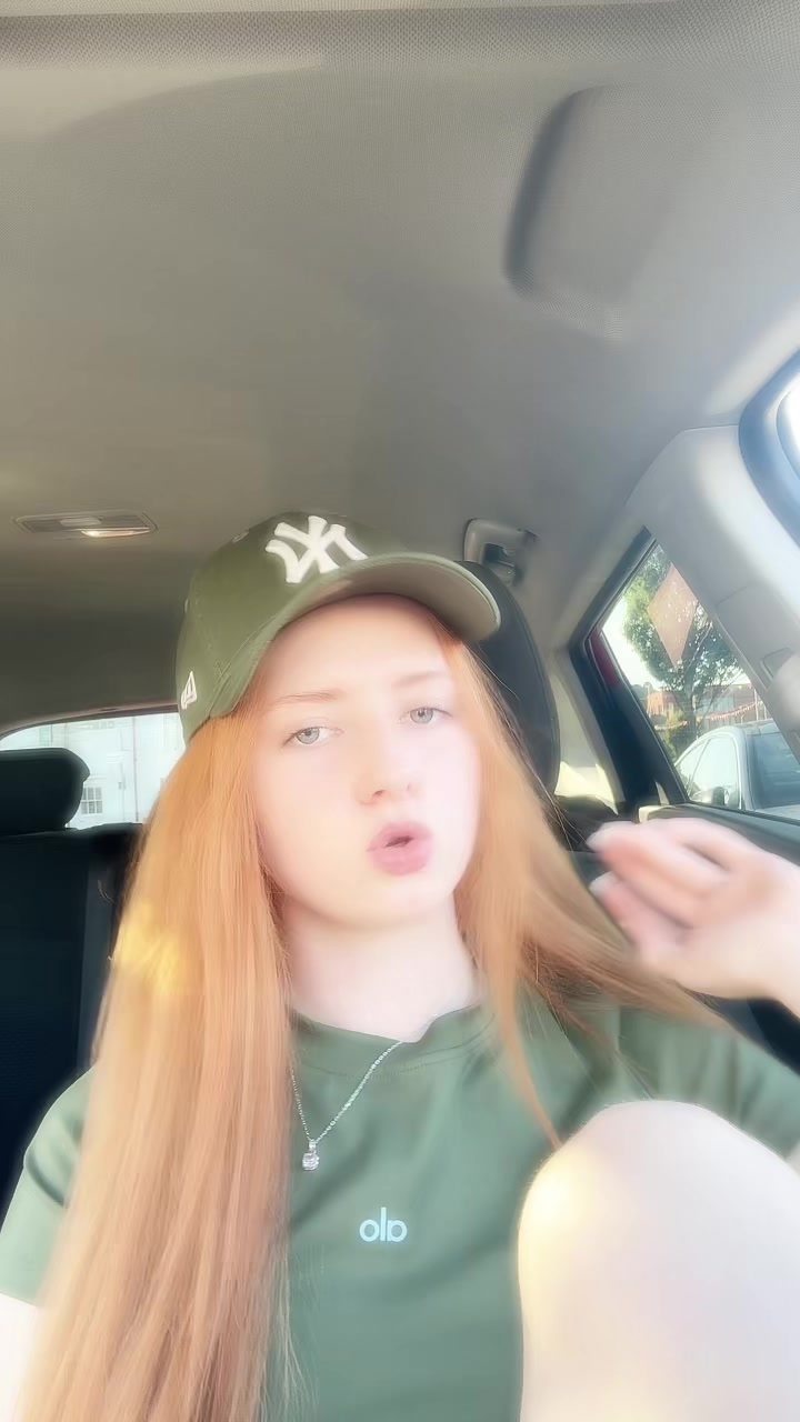 @phoebe x