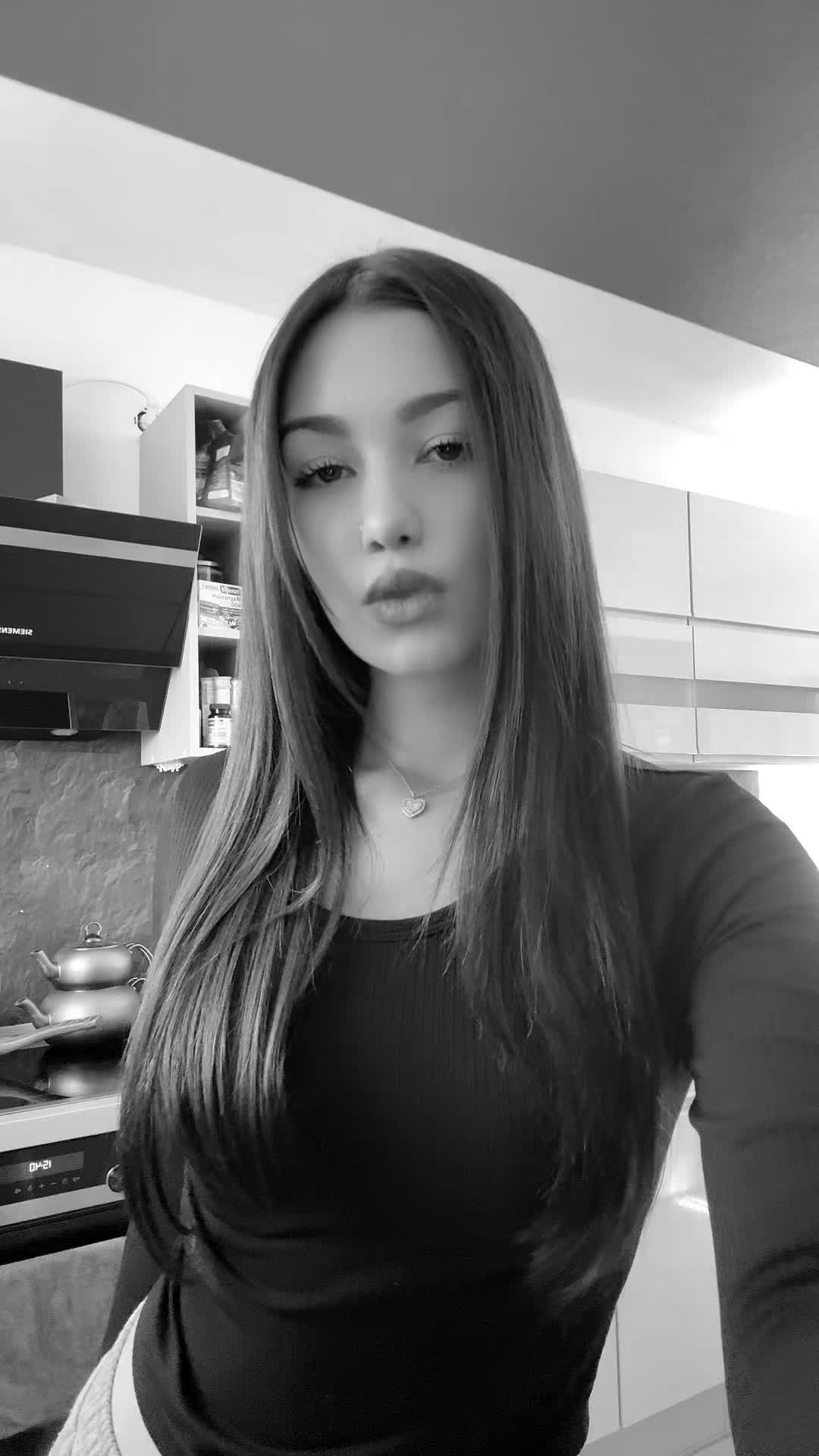 @๐ฑ๐๐ถ๐น๐ถ.๐โฌ