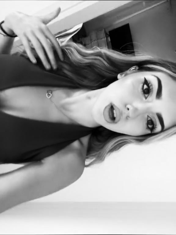 @Eva.cmz