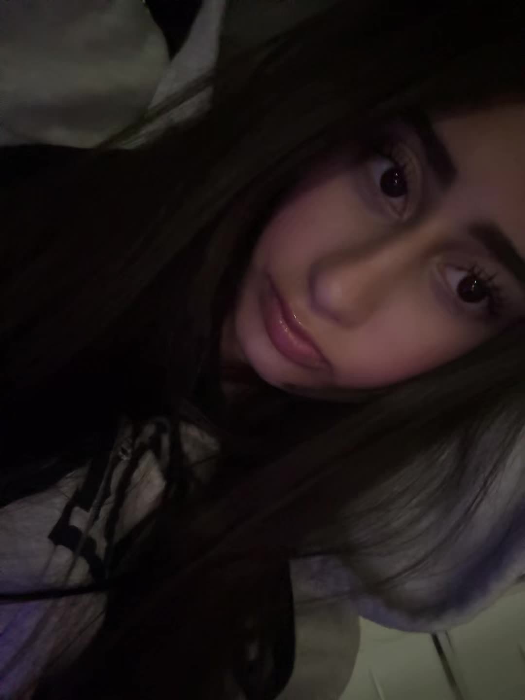 @dani_>l<