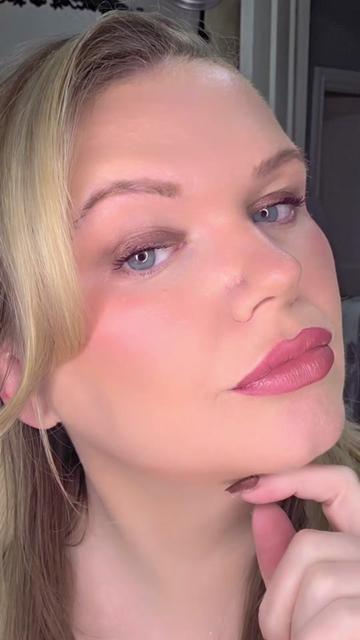 @Helzbeauty