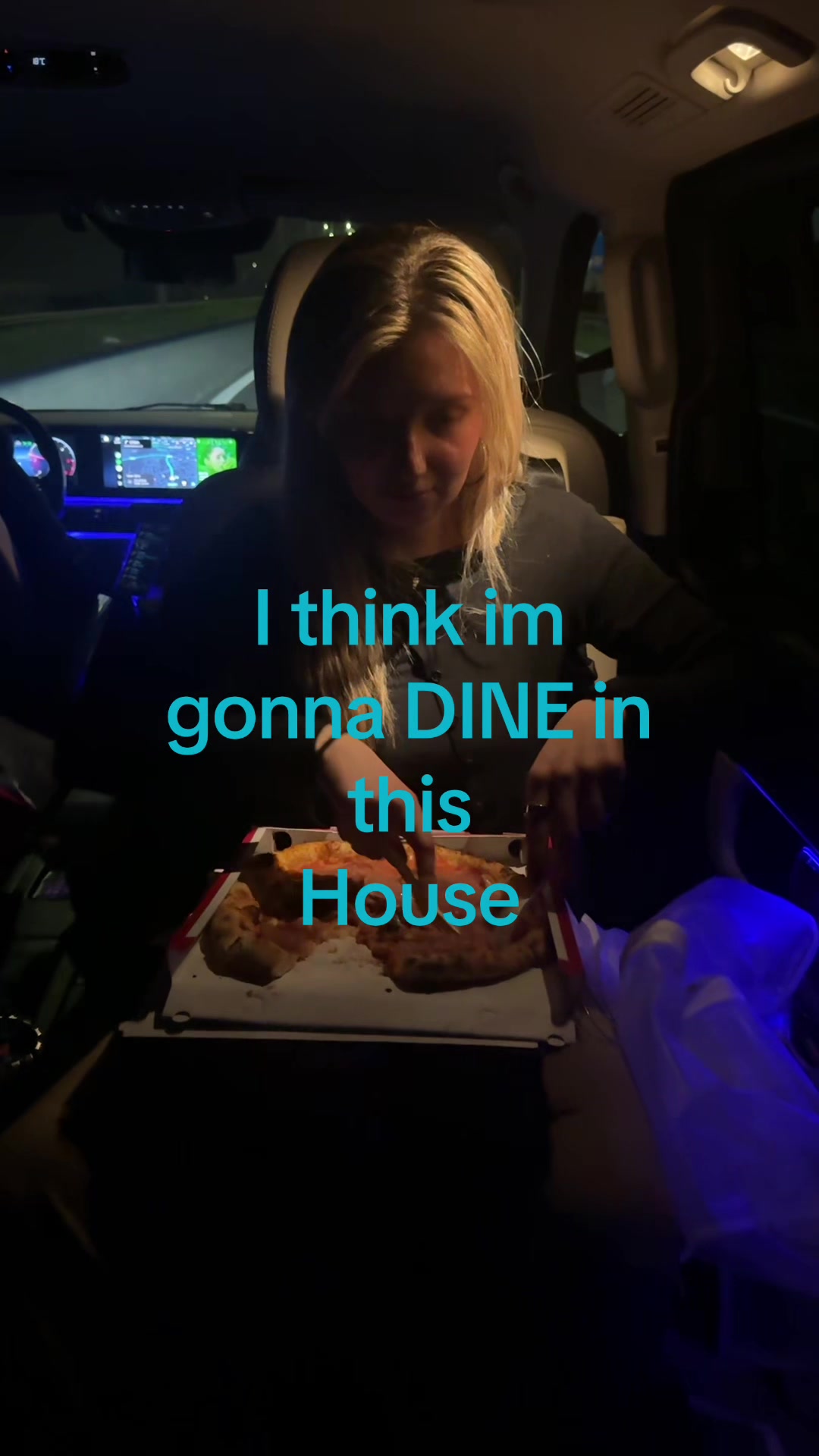 @Junia