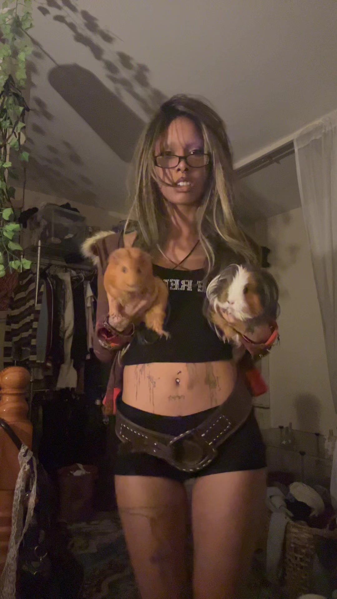 @smokinghotbabe3000