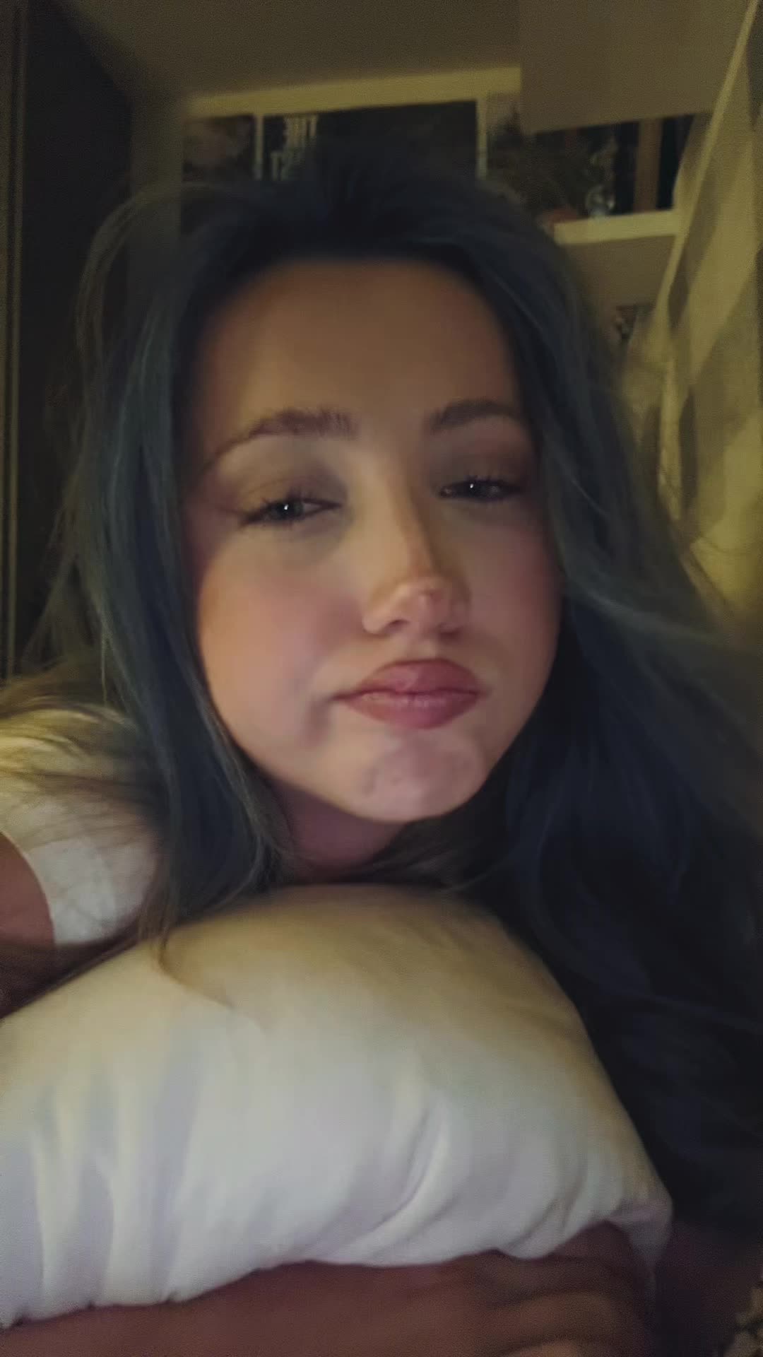 @BumblePheeb ᖭ༏ᖫ🦋