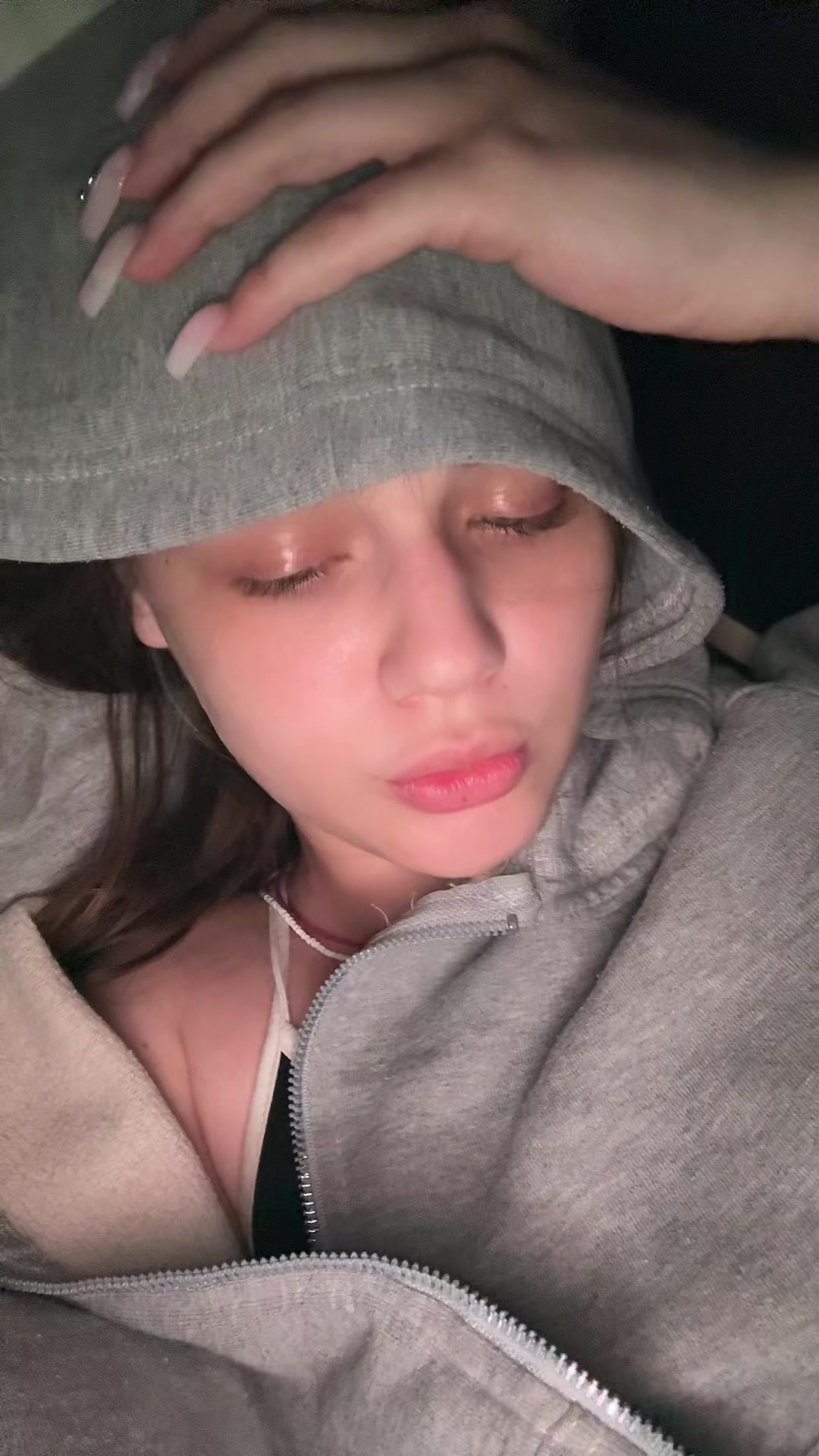 @🫨