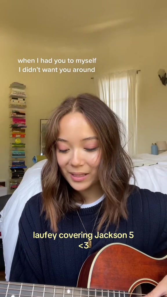 @maddie <3 (fan account)