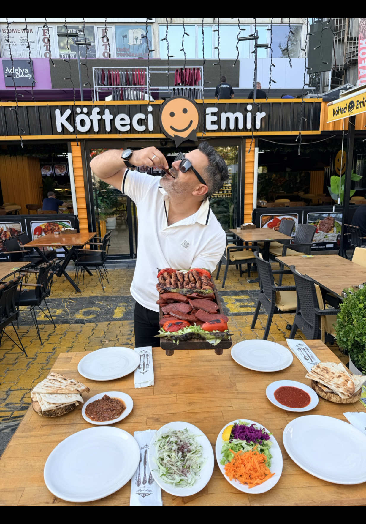 @KÖFTECİ EMİR & EMİR BURGER