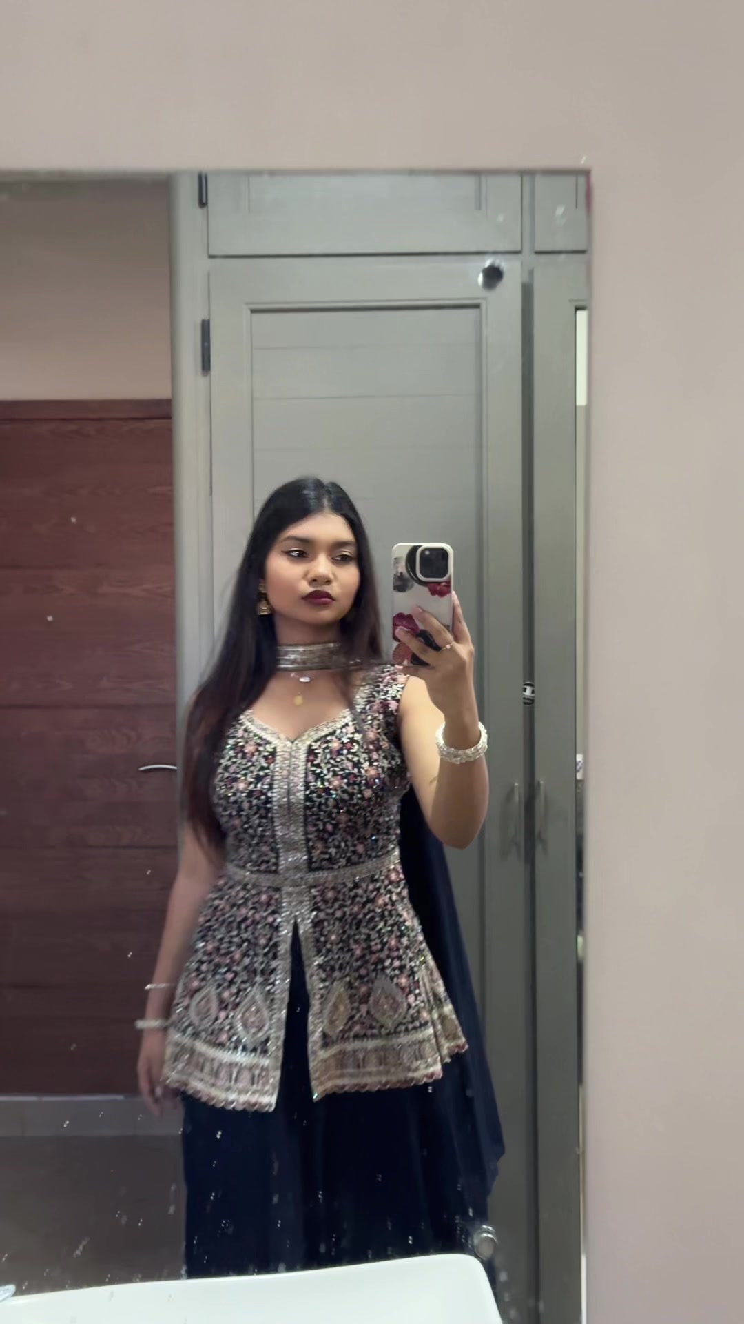 @Richa🪬