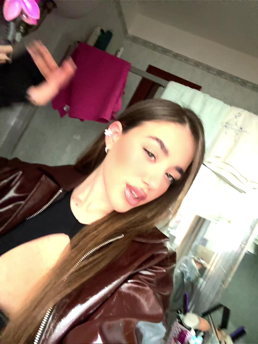 @R🍒