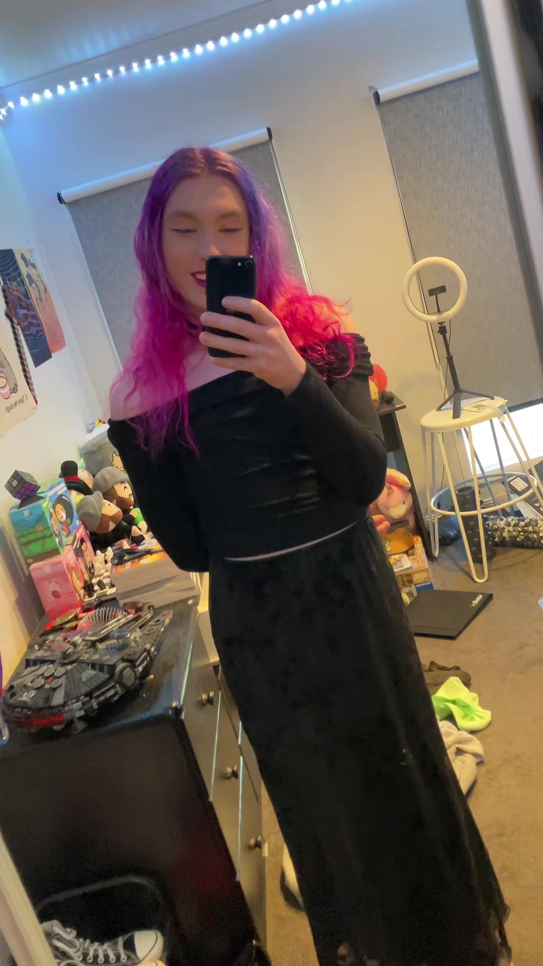 @Foxy_femboy