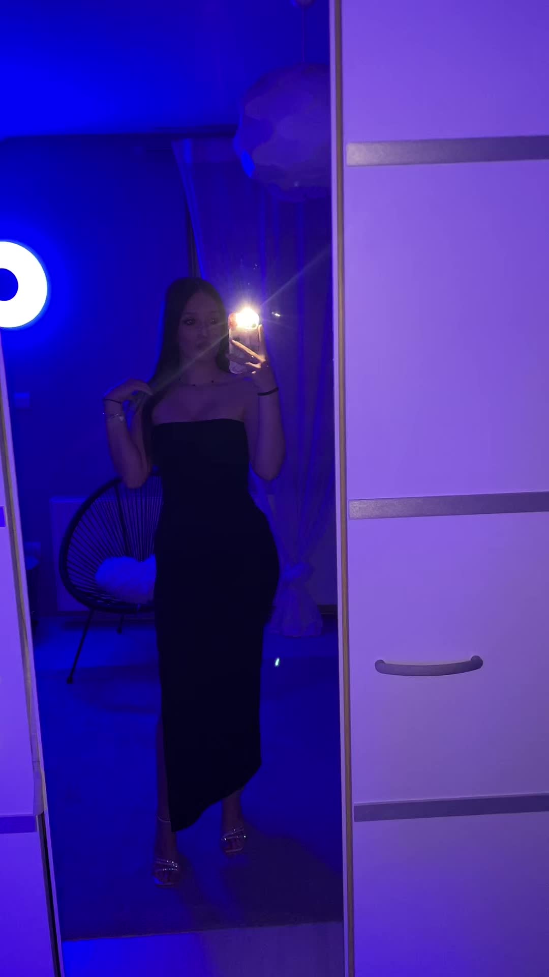 @laura