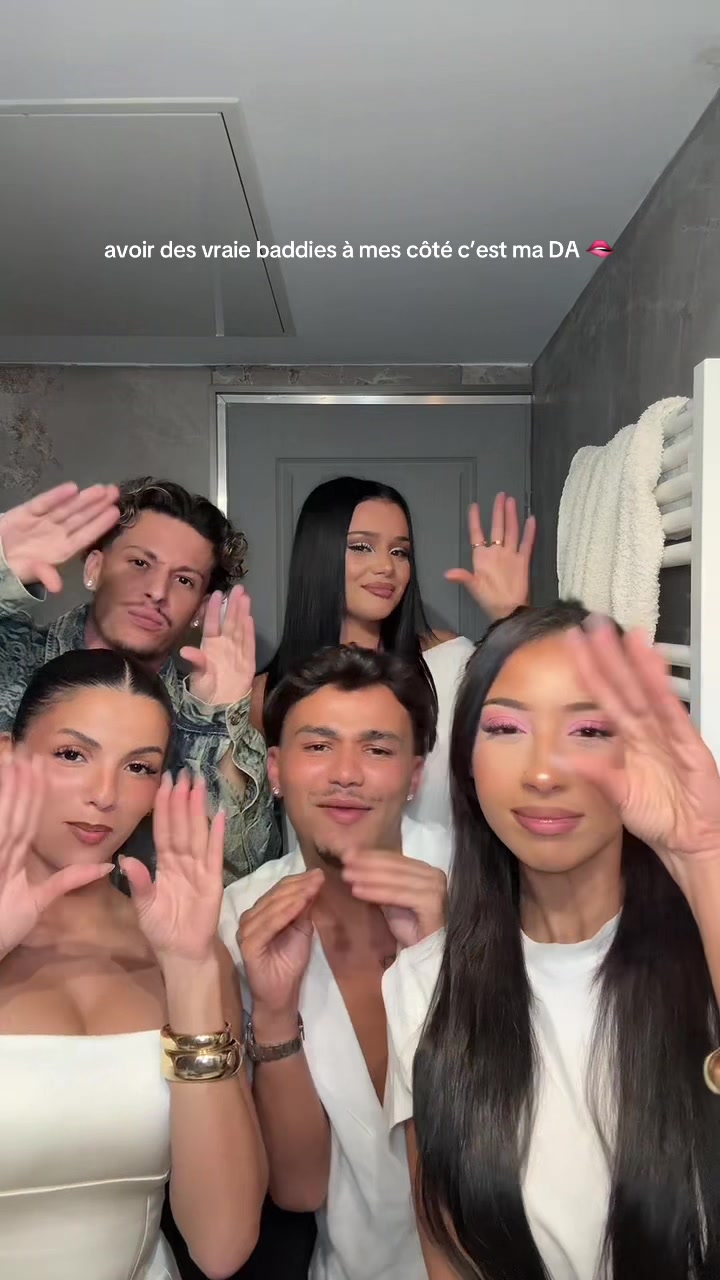@Anissoushh🖤🧿🐈⬛🍷📞