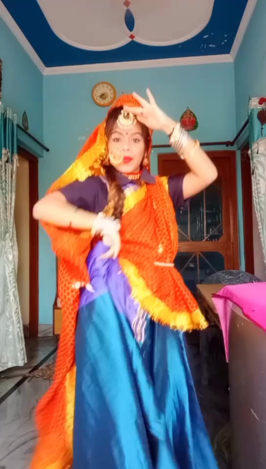 @GarhwAl's queen🔥