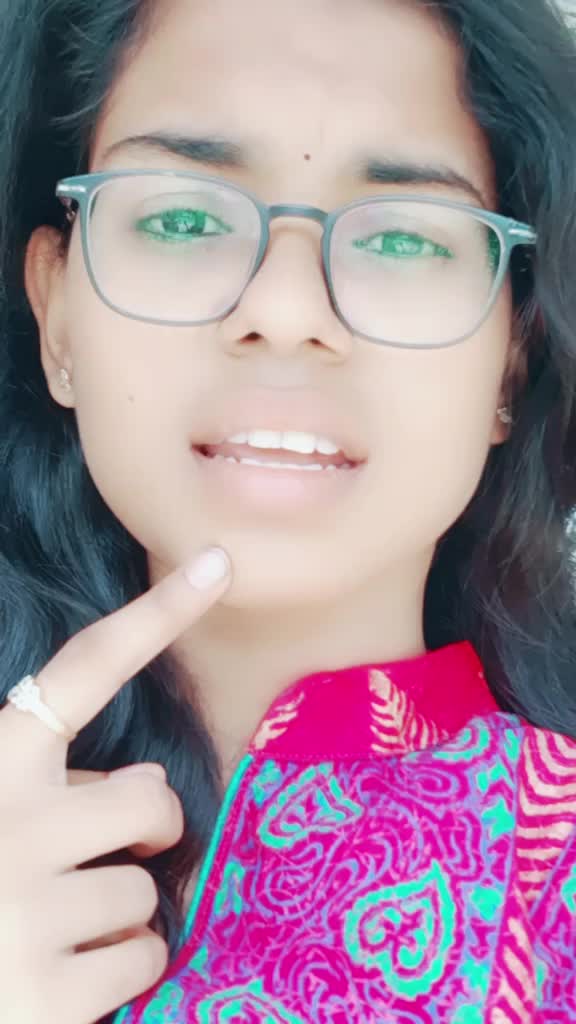 @👑POOJITHA✨