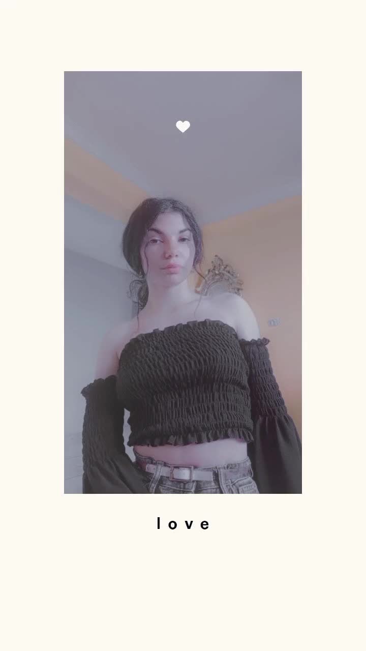 @Daniela🎭