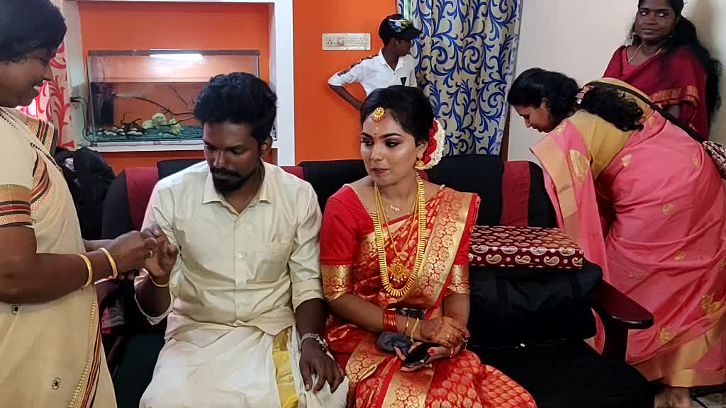 @Aparnaappuzzz