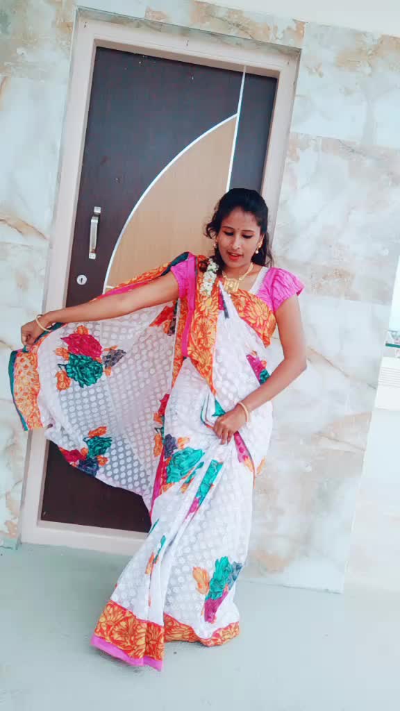 @Dancing 😎queen🔥