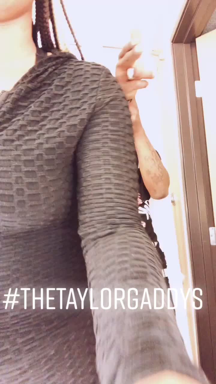 @shaianaginae