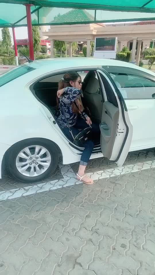 @Nainna🇵🇰🇺🇸