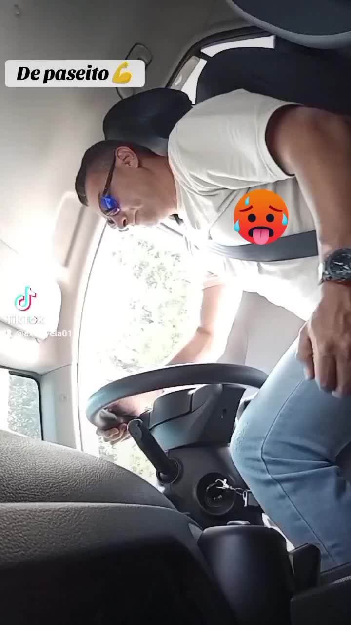 @AXEL VELA