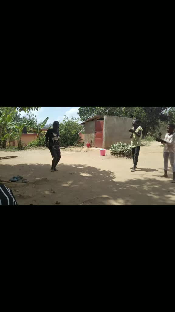@ZariDancers_funpage