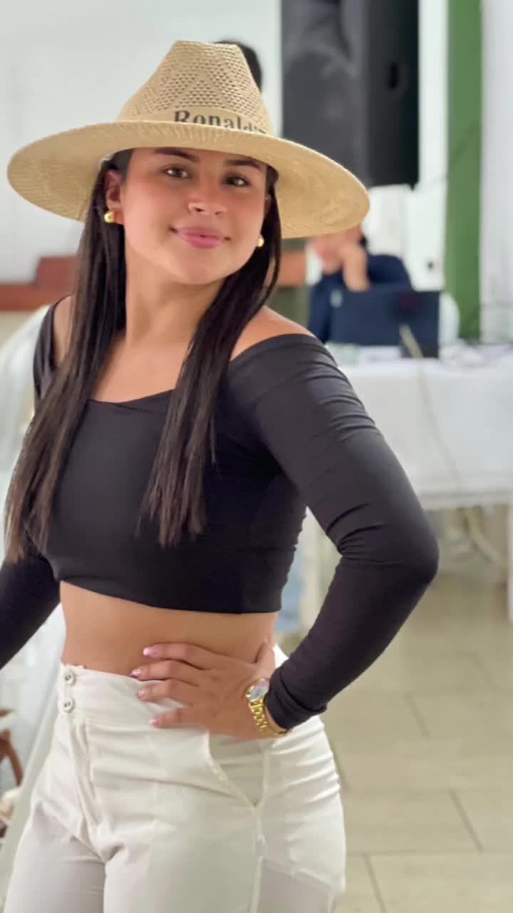 @lunasaharayrestrepo2