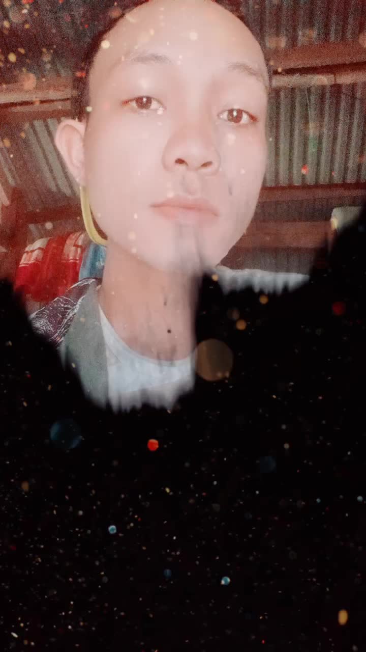 @Tho&aacute;t V&ocirc; T&igrave;nh