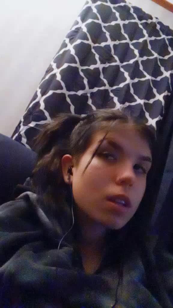 @Hailey