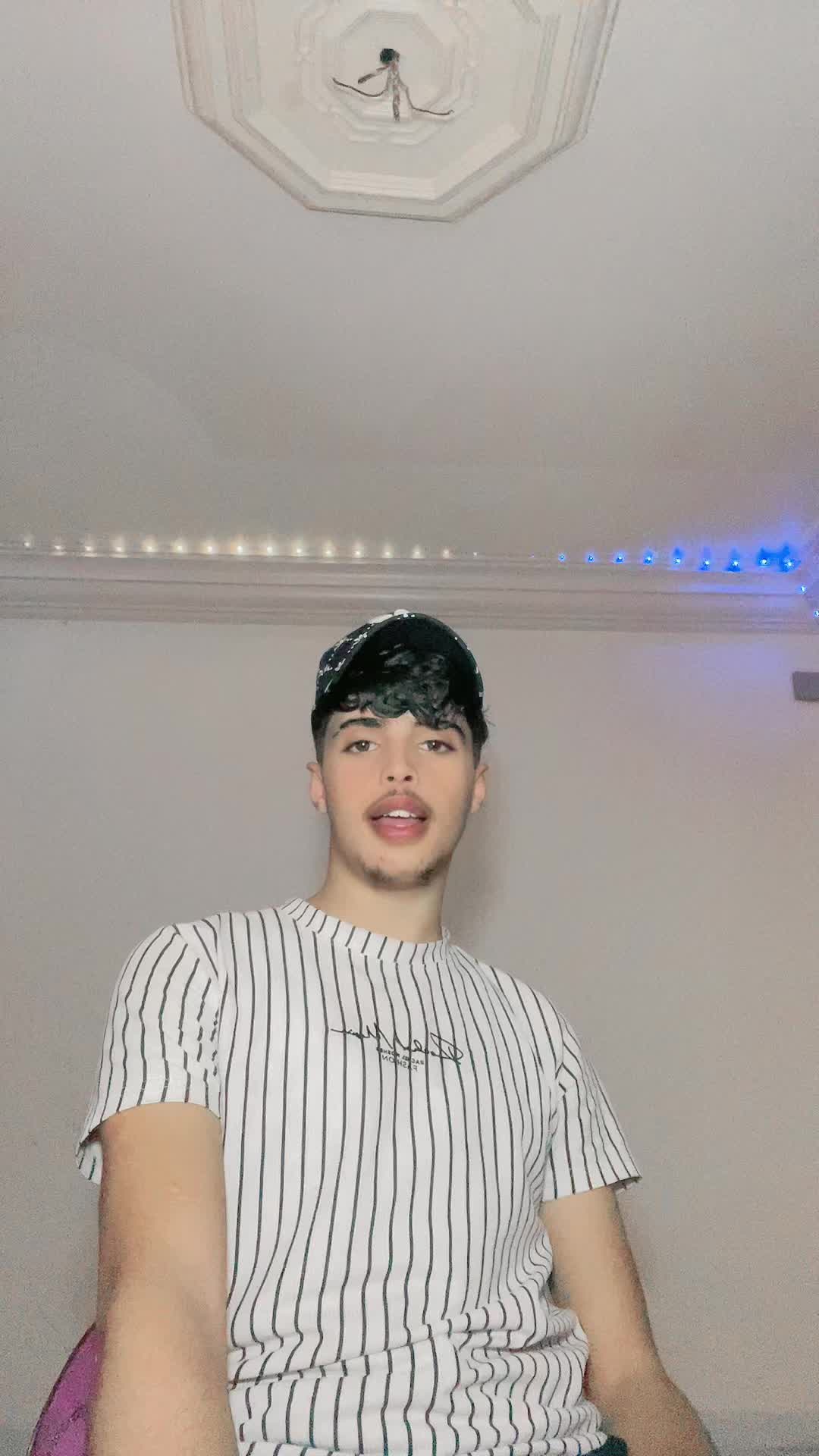 @⚡ Ɱ Ꭺ ℍ Ɱ Ꮻ Ũ 𝕯 💜