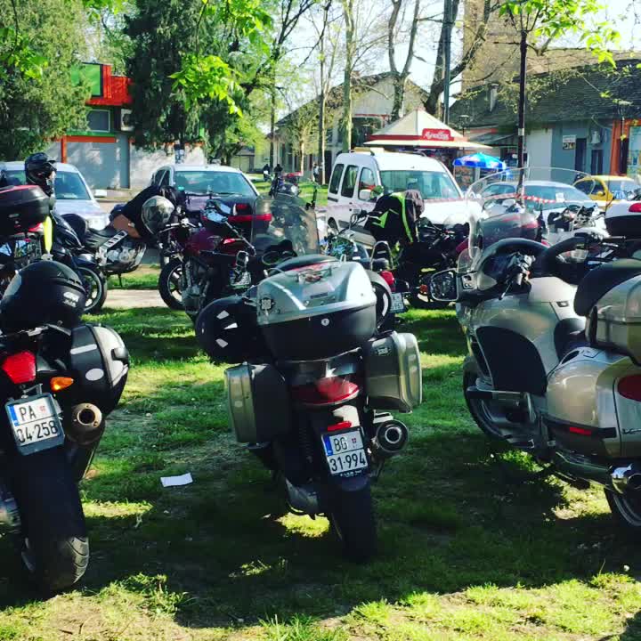 @Milos&MotoromDo