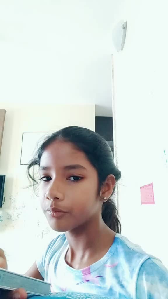 @Priyanka🤓🤓💩🙀