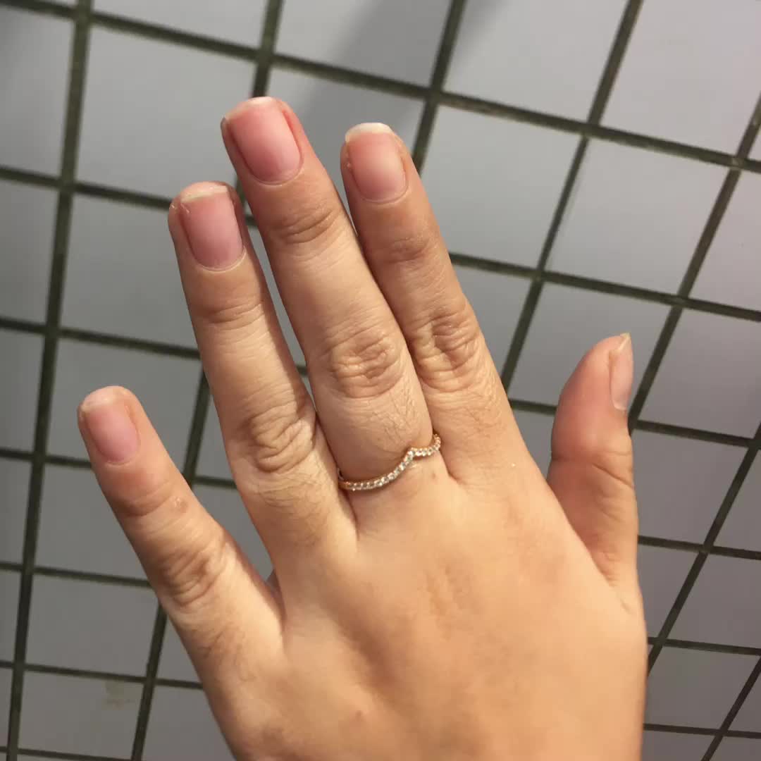 @geeznails