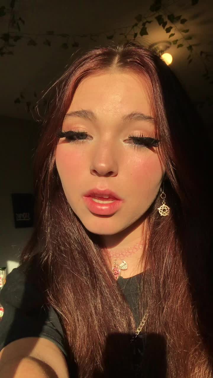 @catrionam_