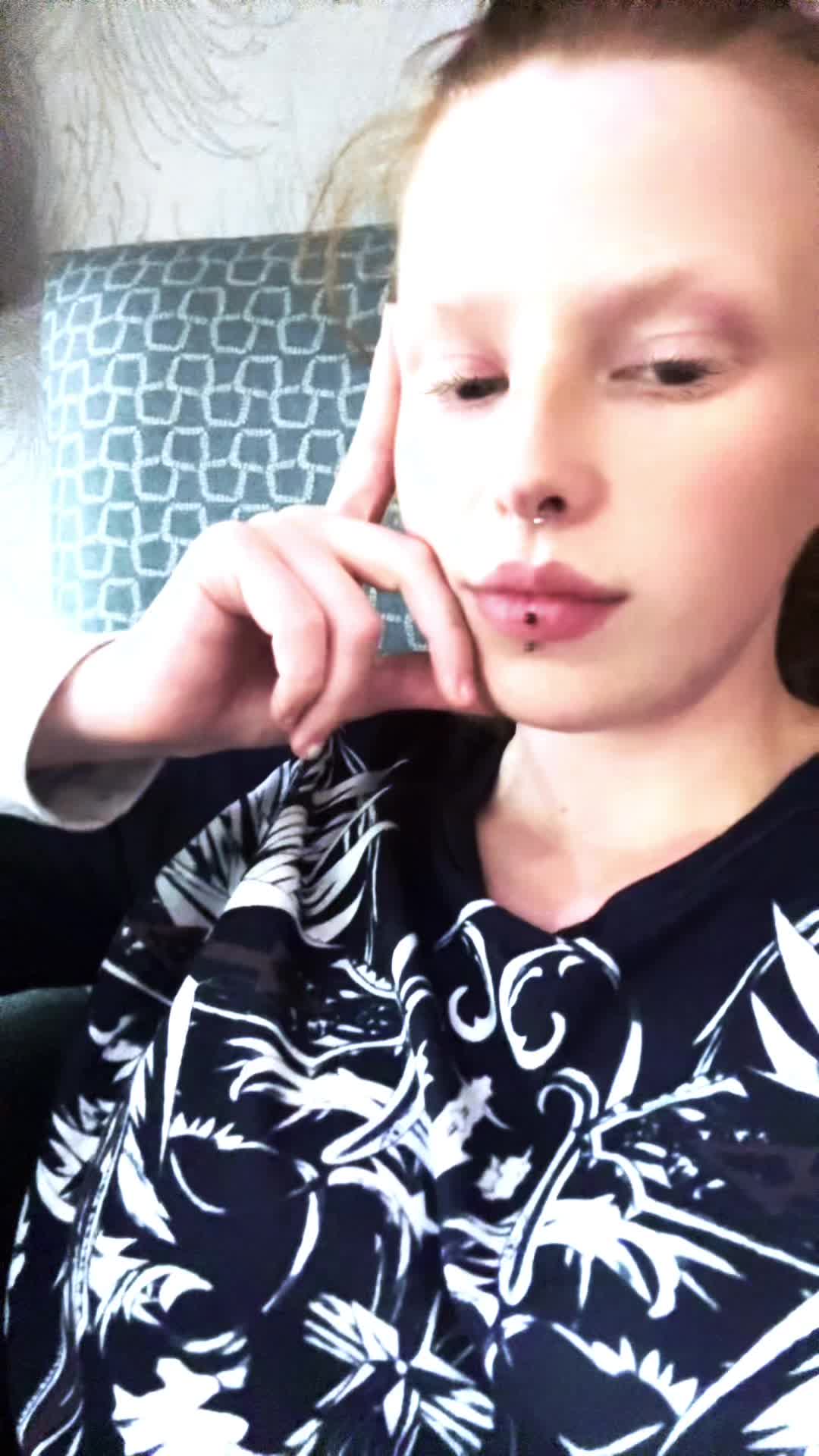 @sarahx_girlInBlack