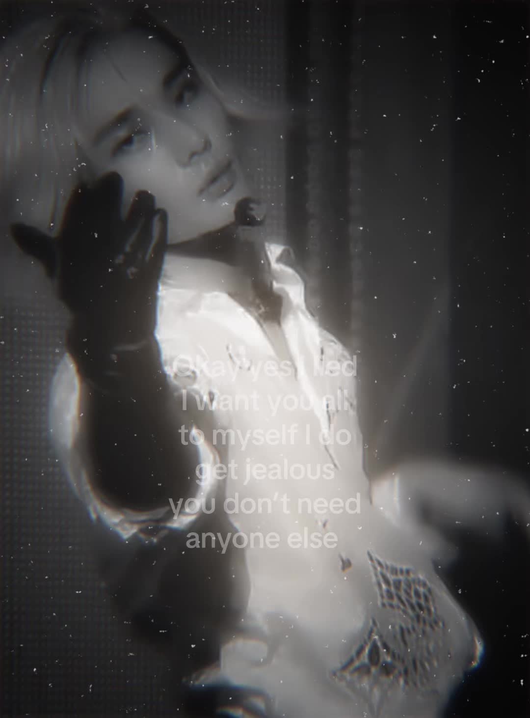 @๊จ